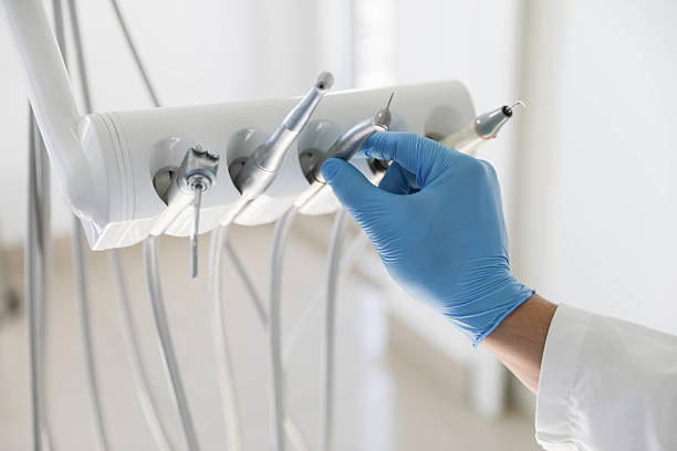 Professional Tooth Extraction technician working in Beaufort County County, NC
